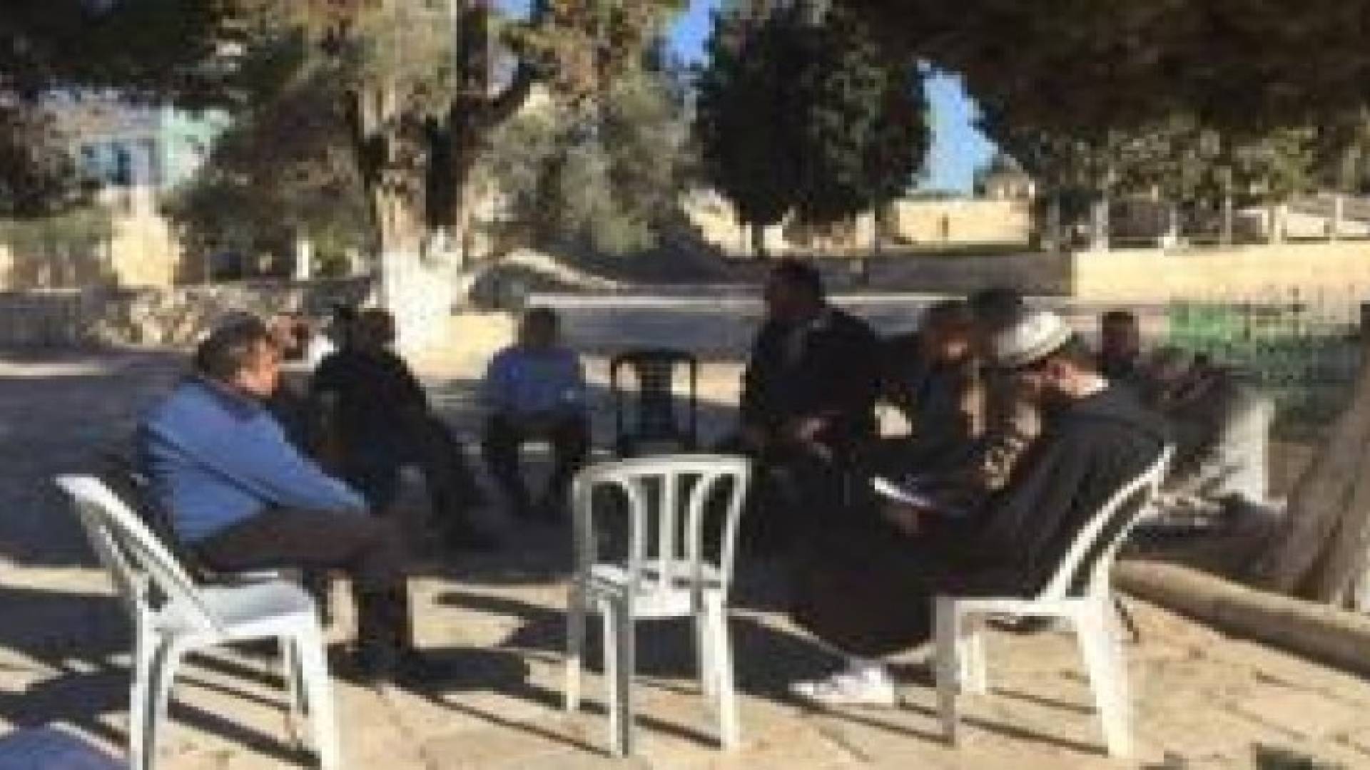 مستوطنون وعناصر مخابرات يقتحمون الأقصى