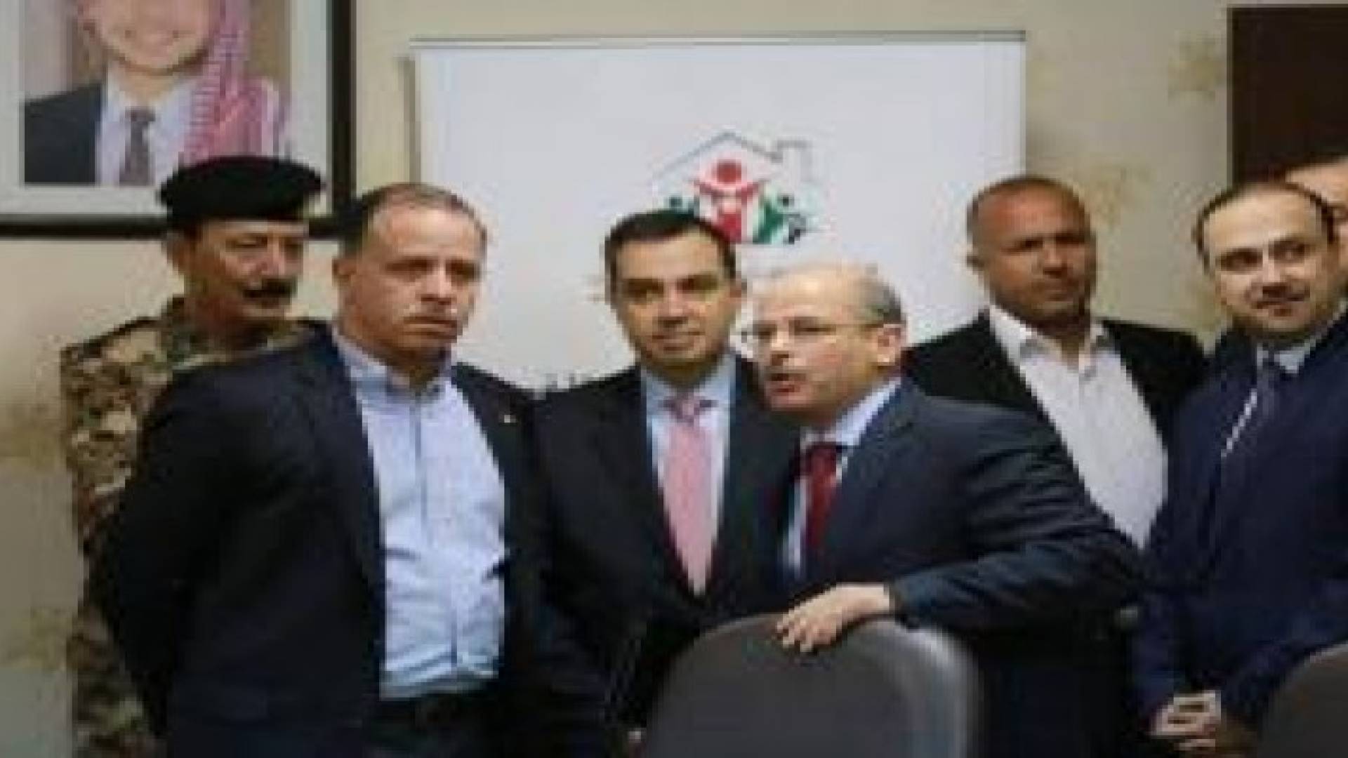 الامير فيصل يزور دائرة الاحصاءات العامة .. صورة