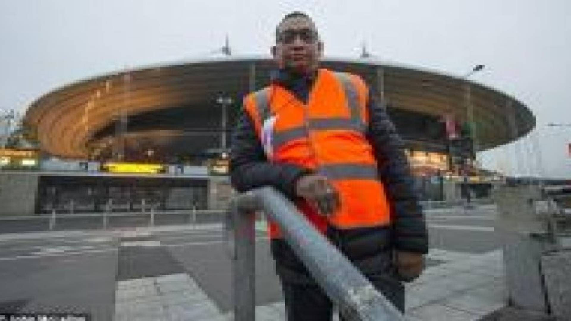 تعرف على الشاب العربي الذي أنقذ فرنسا من مجزرة