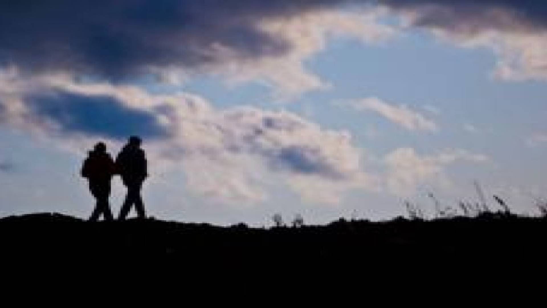 لماذا يموت الرجل بعد وفاة زوجته؟