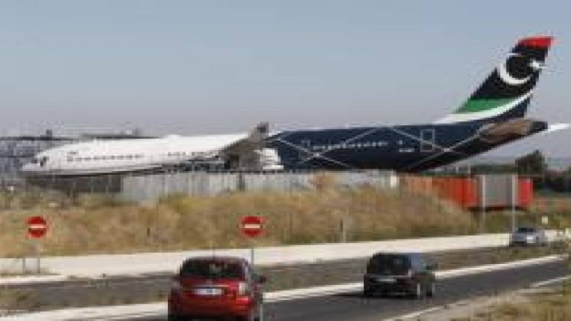 القضاء الفرنسي يرفع يده عن طائرة القذافي