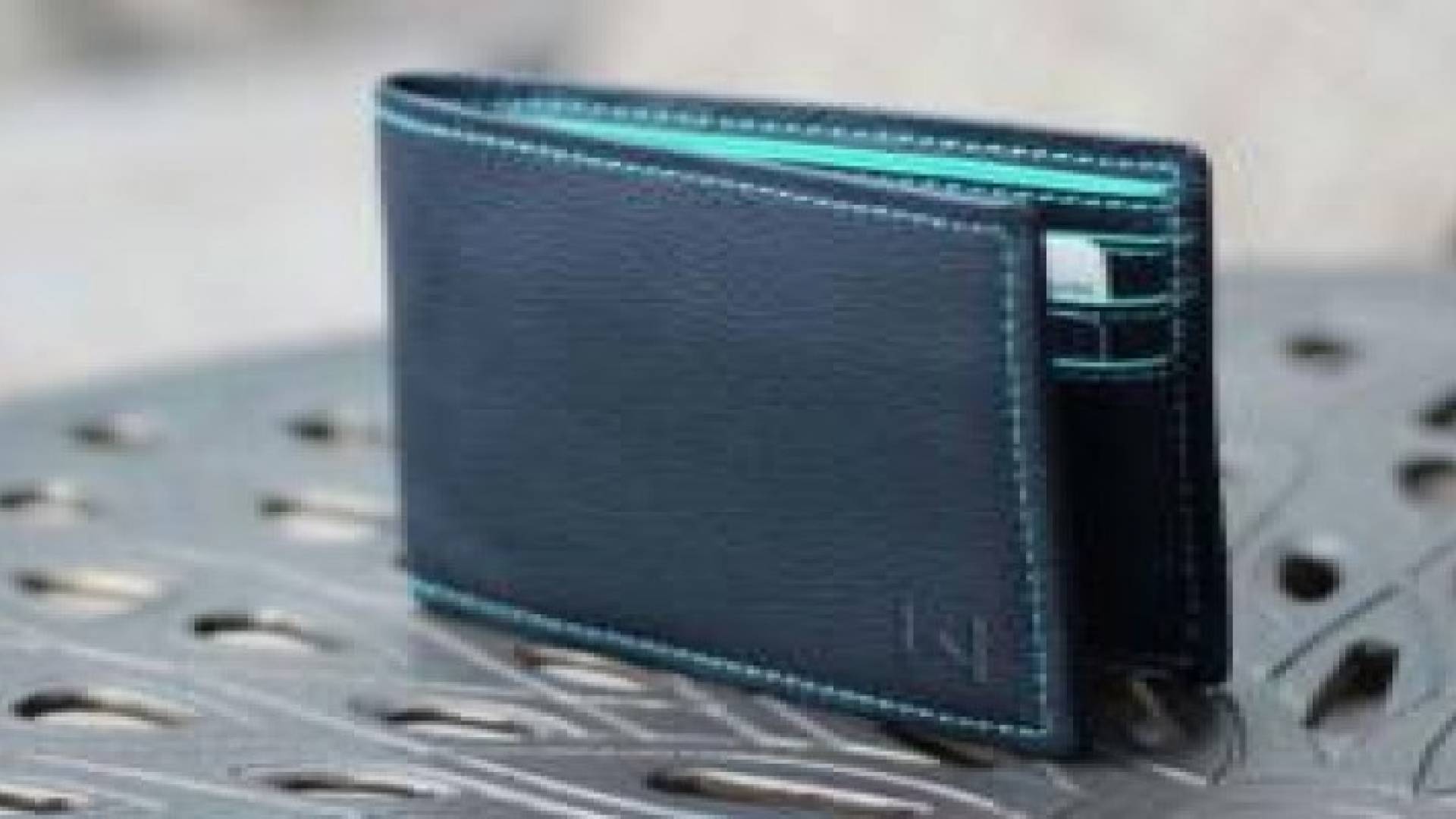 محفظة ذكية جديدة تتصل بهاتفك عند نسيانها فى أى مكان