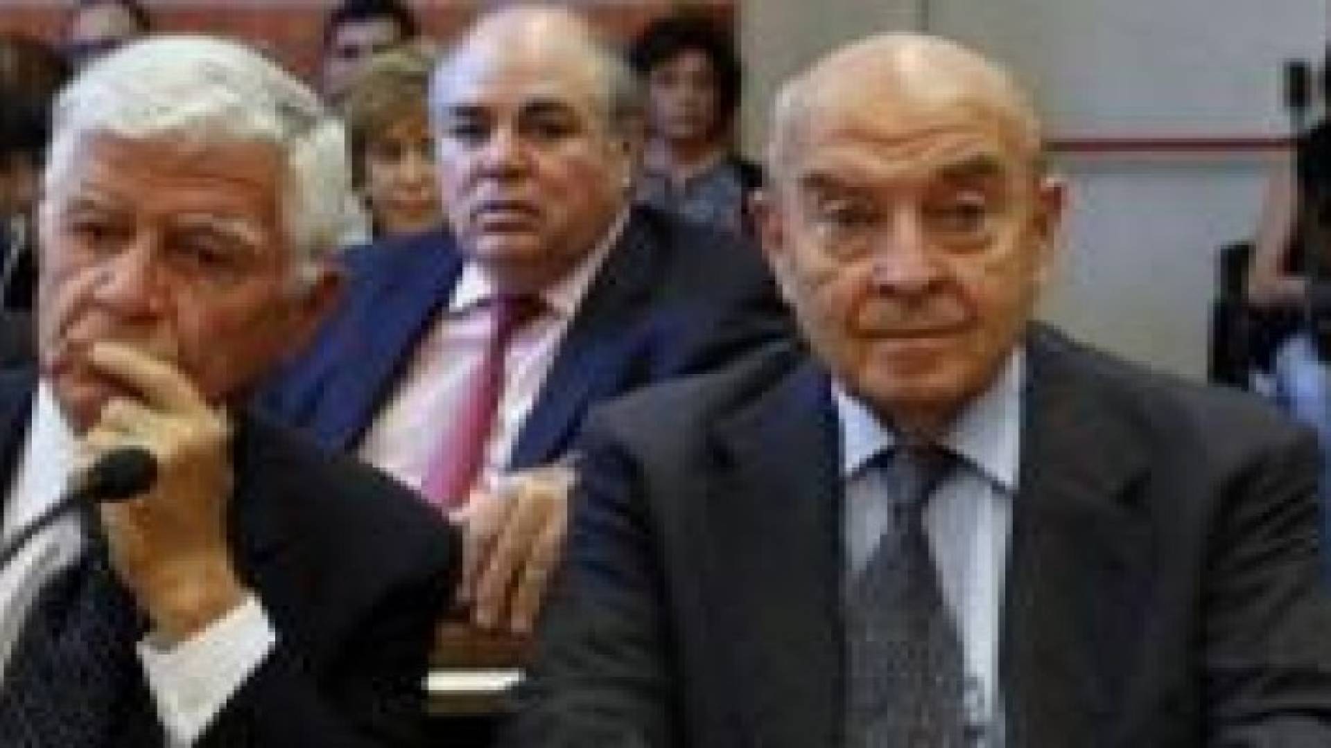 السجن لرئيس الأرجنتين الأسبق كارلوس منعم بتهمة الاختلاس