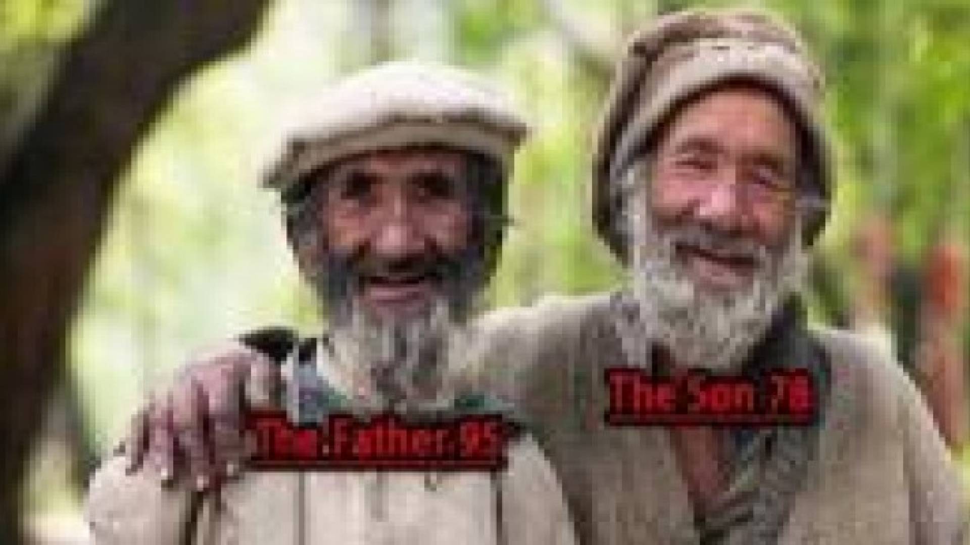 قصة قبيلة يعيش سكانها حتى 145 سنة وينجبون حتى الـ 90 .. صور