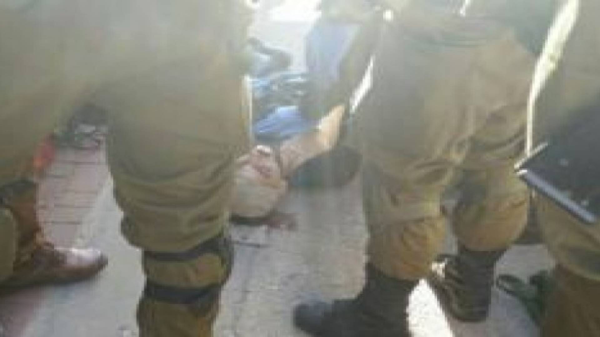 الاحتلال يعدم بدم بارد فلسطينيين وسط الخليل