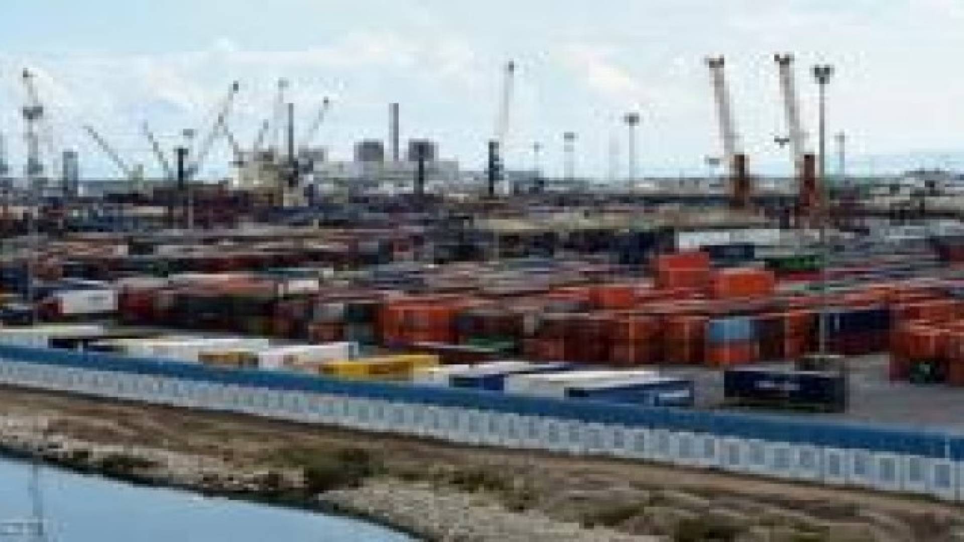 تونس تراهن على نمو اقتصادها بنسبة 5% في 5 أعوام