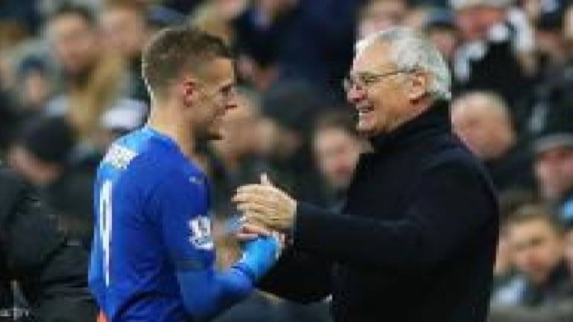 ليستر سيتي.. فريق في الصدارة ويخشى الهبوط