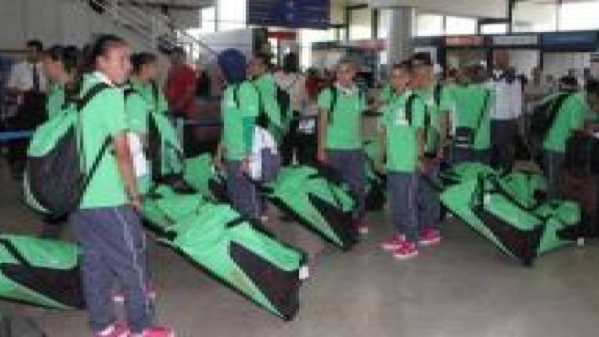 بعثة المنتخب الوطني النسوي تغادر للمشاركة في بطولة ابو ظبي الدولية