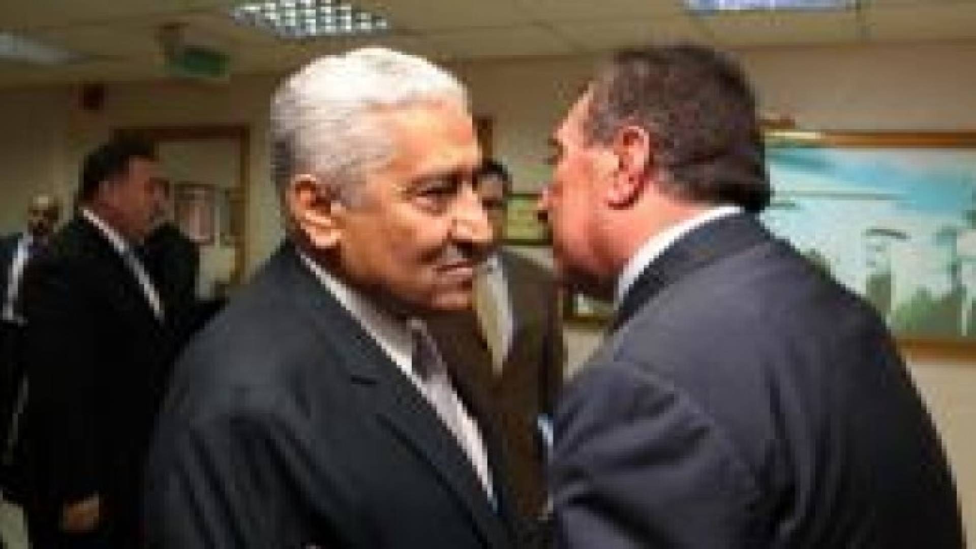 النسور ووزراء يجتمعون مع المكتب الدائم لمجلس النواب صباح الغد .. تفاصيل