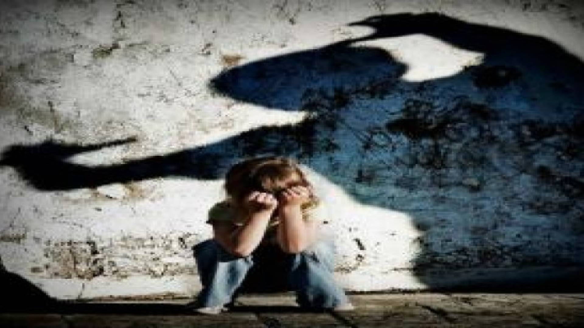 الجنايات تبرئ رجلا اتهمته زوجته بهتك عرض طفلتهما