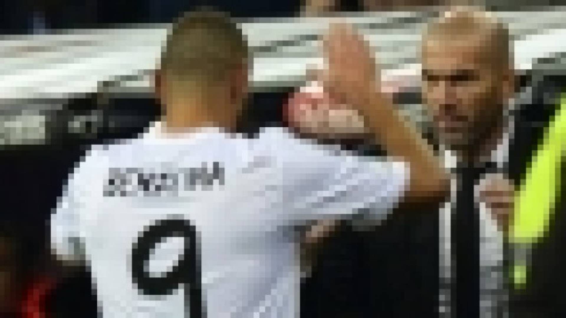 زيدان يدافع عن بنزيما بعد استبعاده من منتخب فرنسا