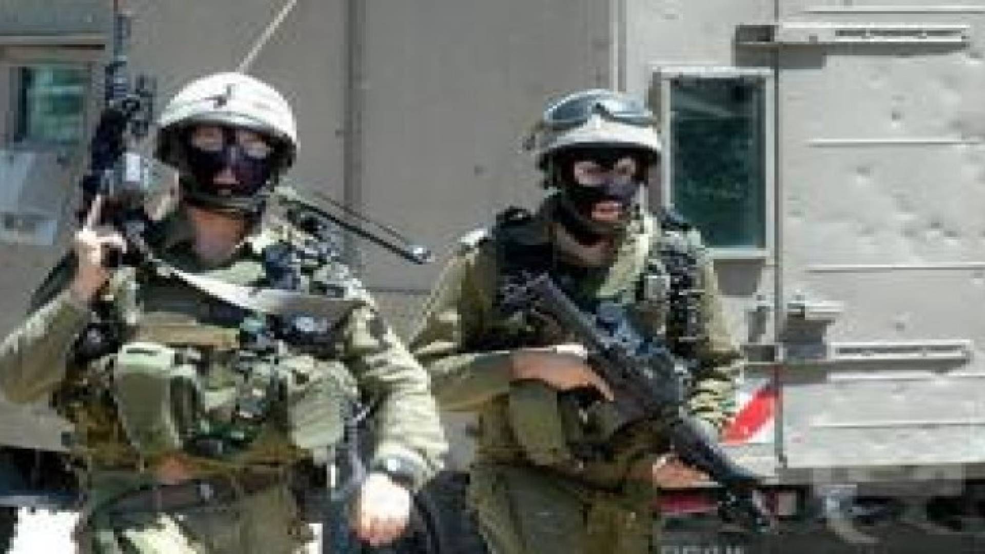 الاحتلال يخطر 12 منزلا بالهدم في قلقيلية