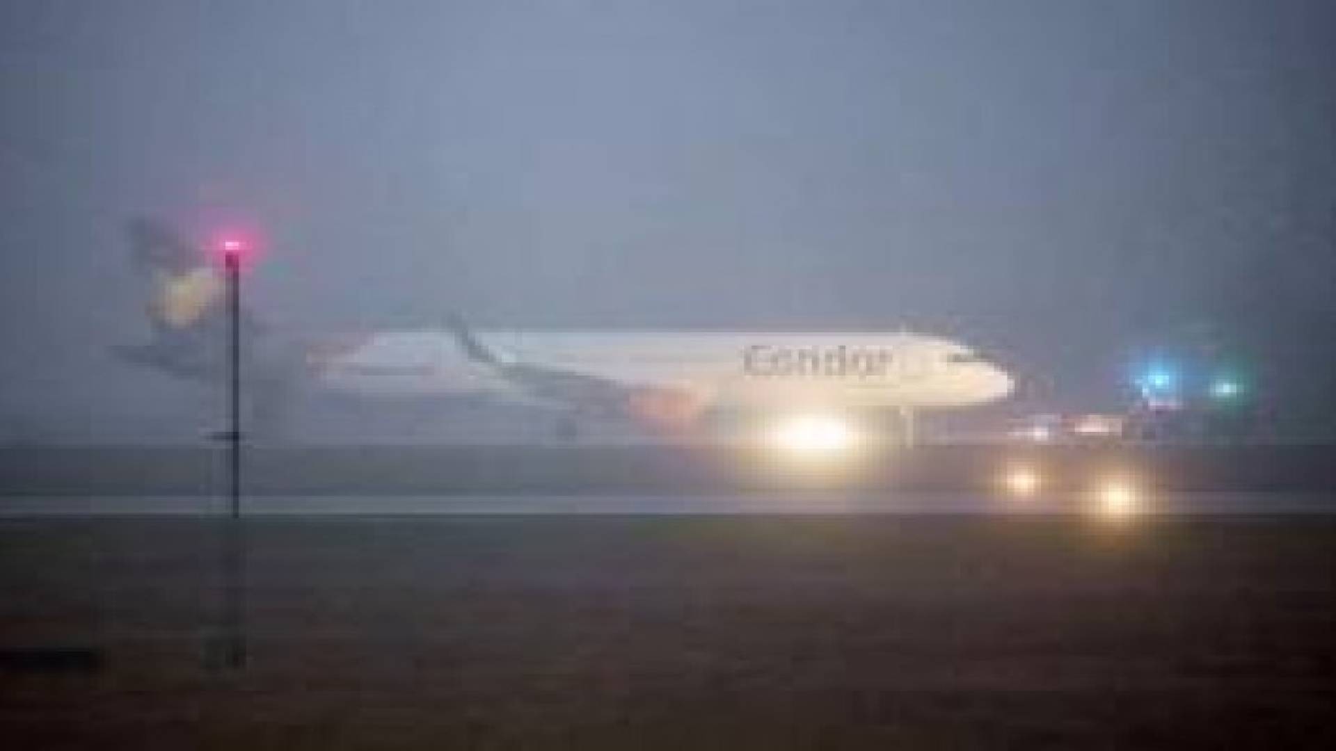 تغيير مسار طائرة ألمانية متجهة لمصر إثر تلقيها تهديدا