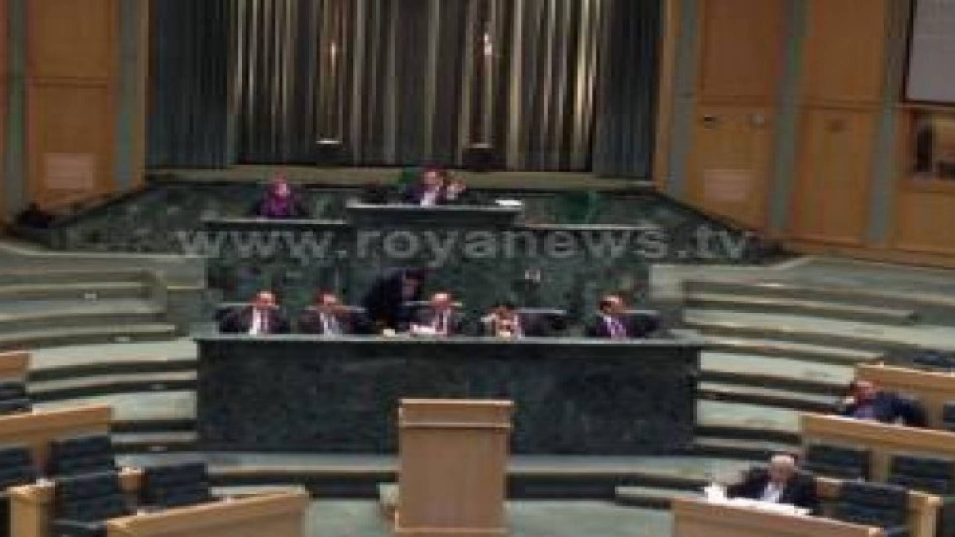 ملاسنة بين الطراونة والبطوش .. تفاصيل