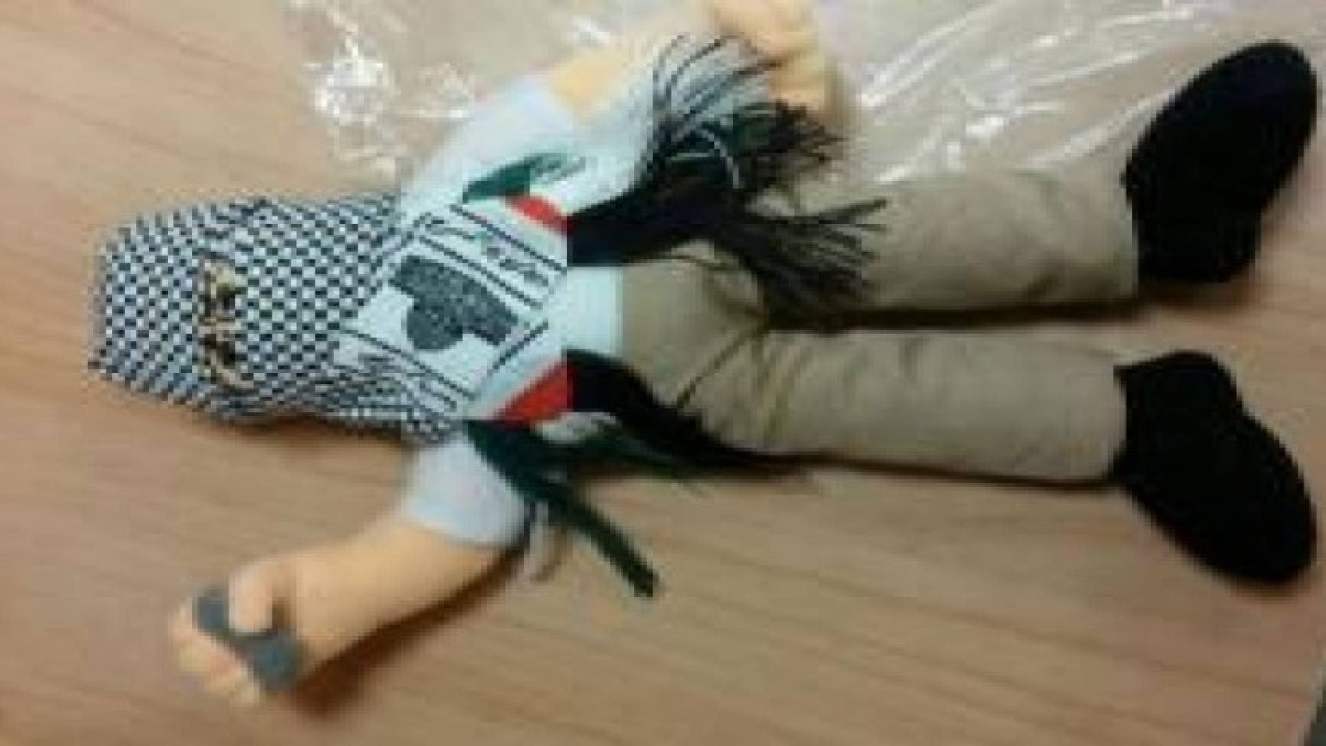 الاحتلال يصادر 4 آلاف دمية ملثمة بالكوفية الفلسطينية