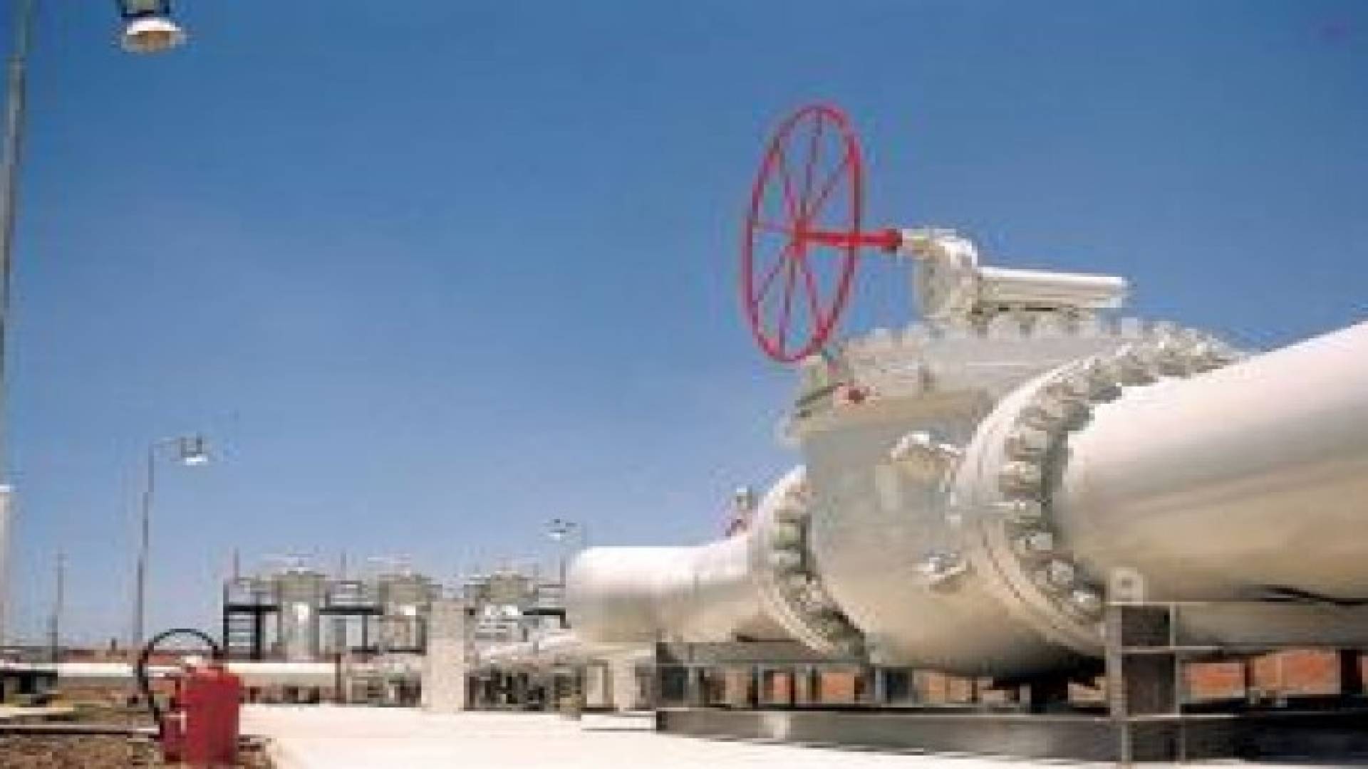 نتنياهو يعتزم إيفاد مبعوث للقاهرة لبحث مشكلة الغاز