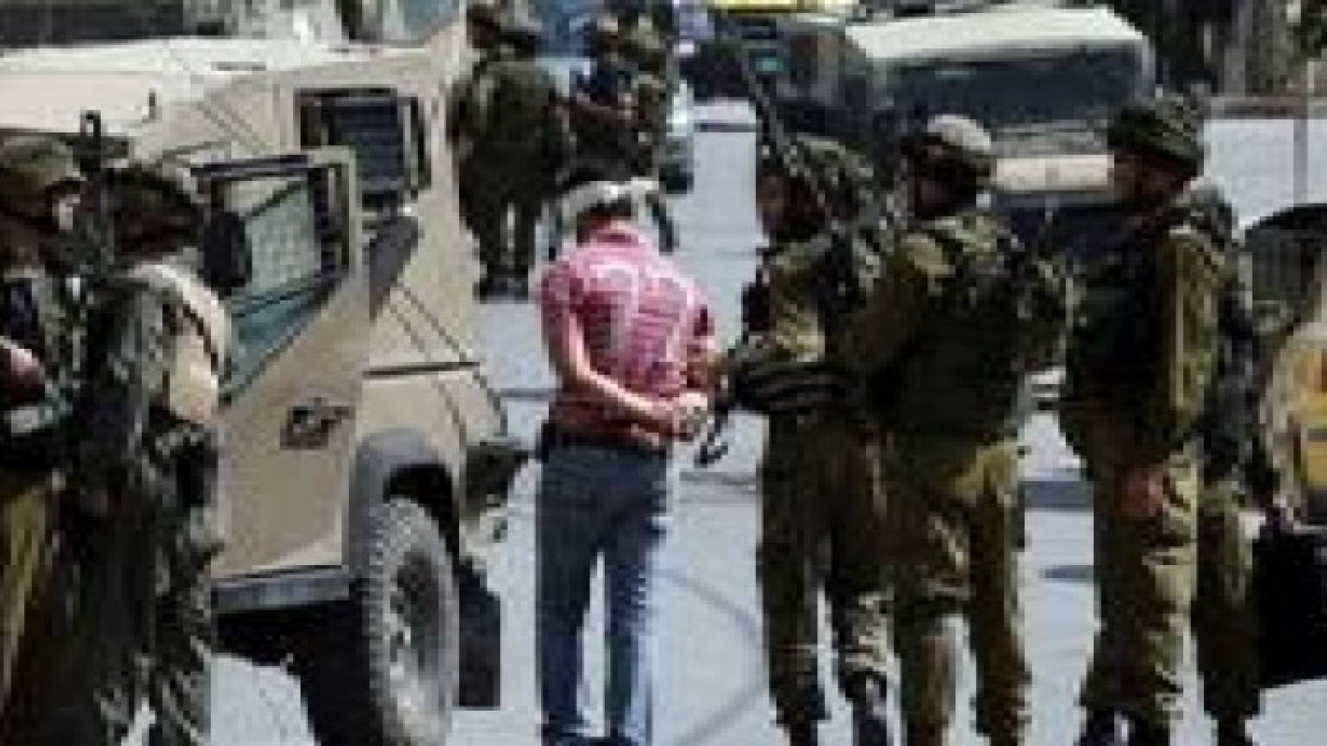 الاحتلال  يعتقل 6 من بنابلس والخليل ومداهمة منازل أسرى وشهداء