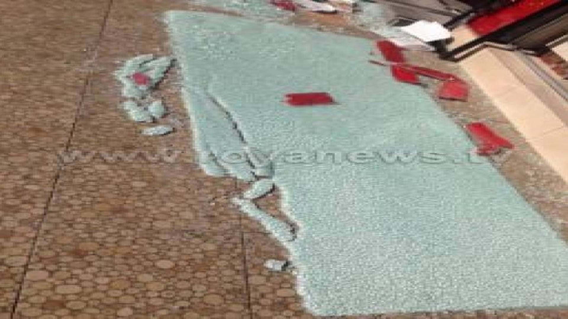 بالصور : اصابات اثر تسرب غاز في مطعم داخل مجمع جبر بعمان ومديره يوضح