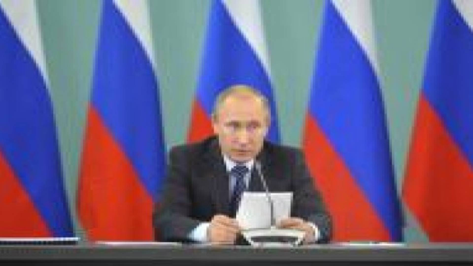 بوتين: آمل ألا نضطر لتزويد صواريخنا برؤوس نووية للقضاء على الإرهاب