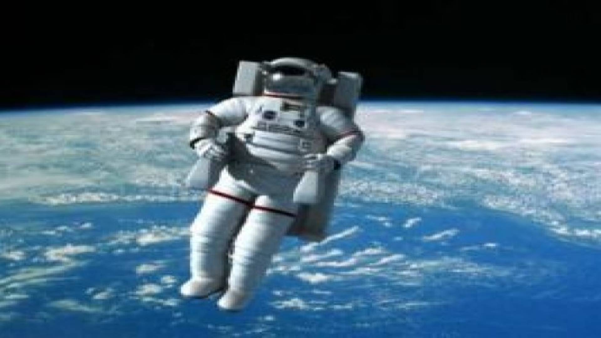 عودة 3 رواد فضاء بعد5 اشهر على محطة الفضاء الدولية