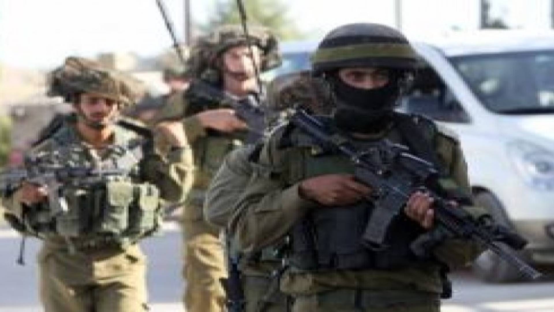 الاحتلال يعتقل 9 فلسطينيين في الضفة الغربية