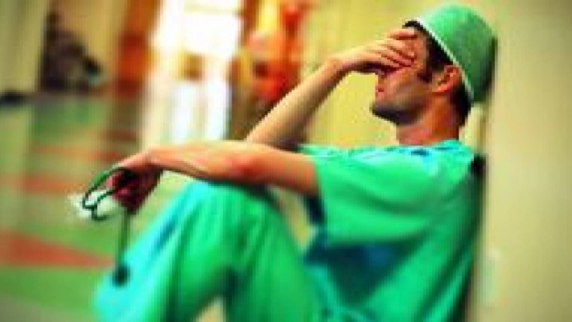 قانون حول المساءلة الطبية لا يعوض المريض عن الخطأ الطبي !