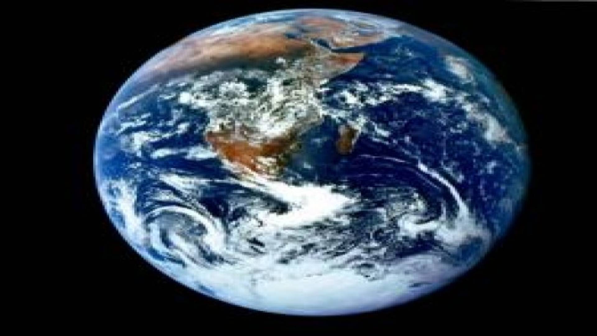 ذوبان الثلوج يبطئ دوران الكرة الأرضية