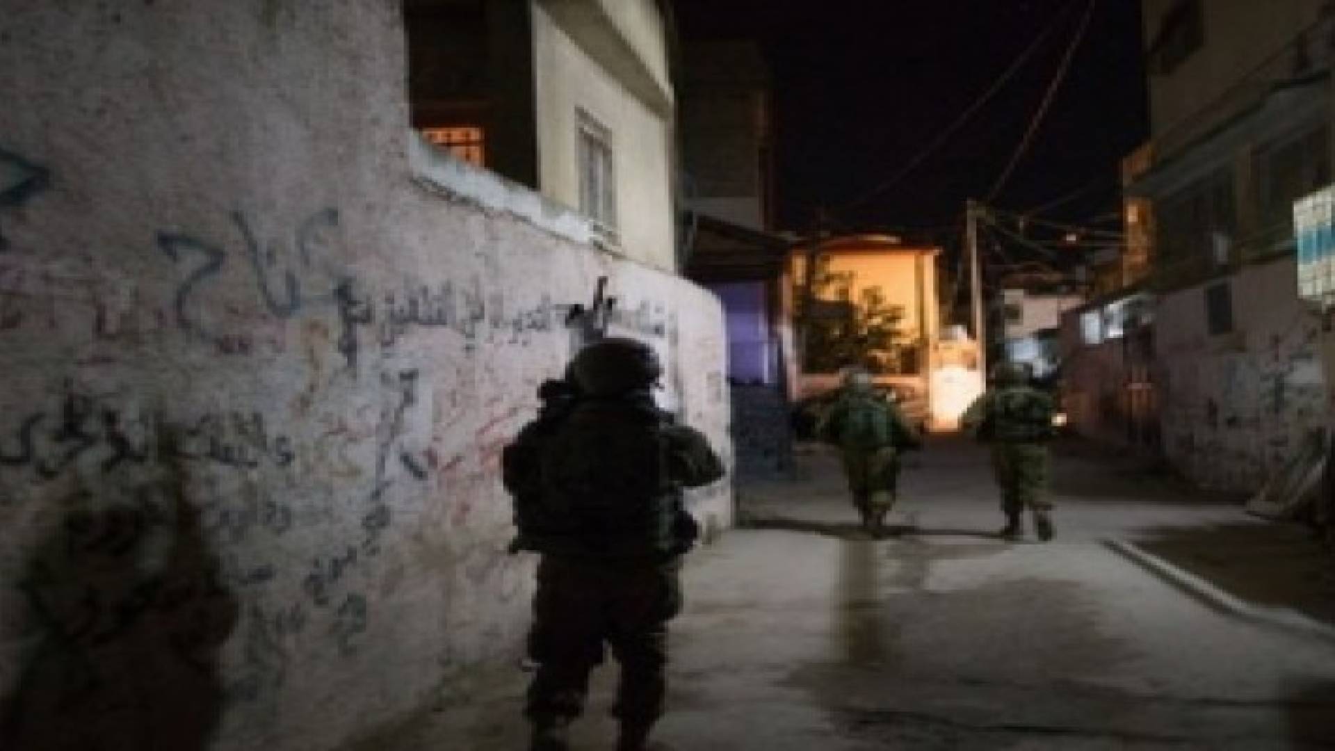 مواجهات بقلنديا واعتقالات في الجلزون وبدرس