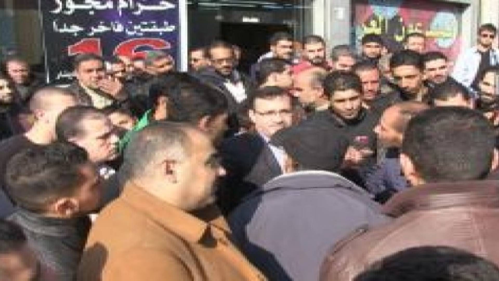 رئيس الوزراء يخصص دونمين لنقل بسطات الوحدات خلال الاسبوع القادم