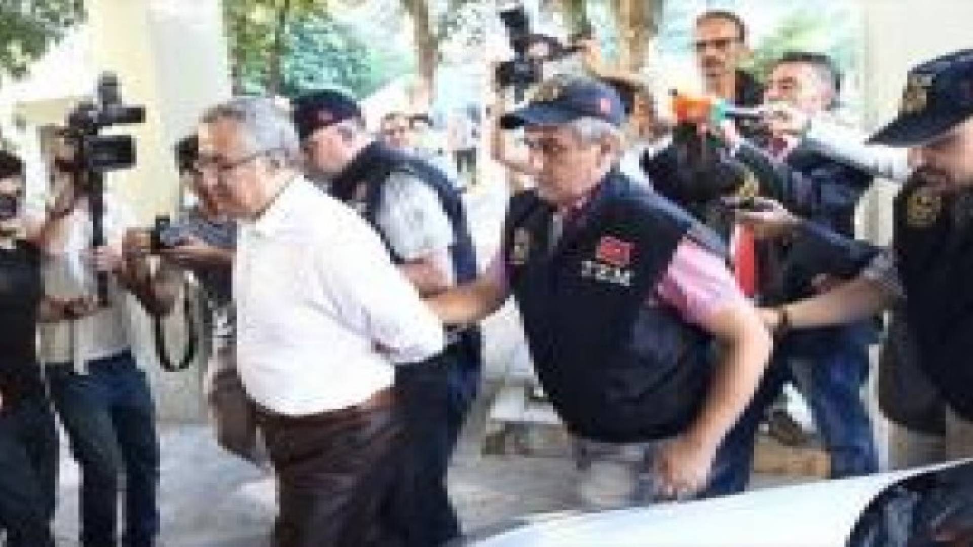 تركيا .. القبض على 34 شخصا ضمن تحقيقات الكيان الموازي