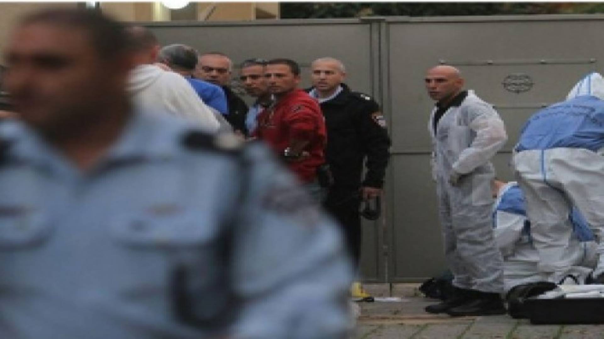 بالفيديو: اصابة 3 مستوطنين بعملية طعن في تل آبيب