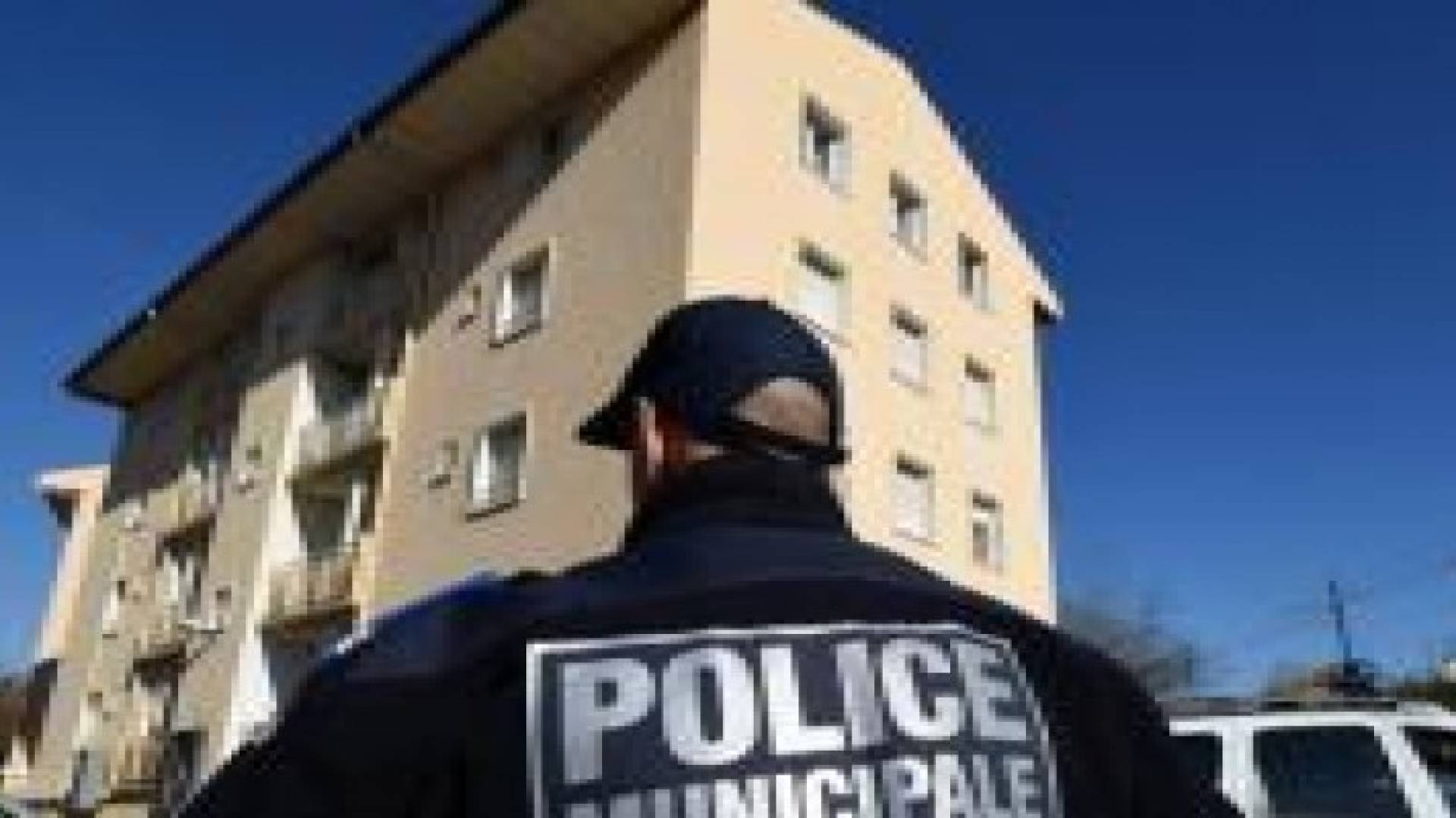 روسي يقتل أمه وزوجته الحامل وكل أطفاله بسبب تافه