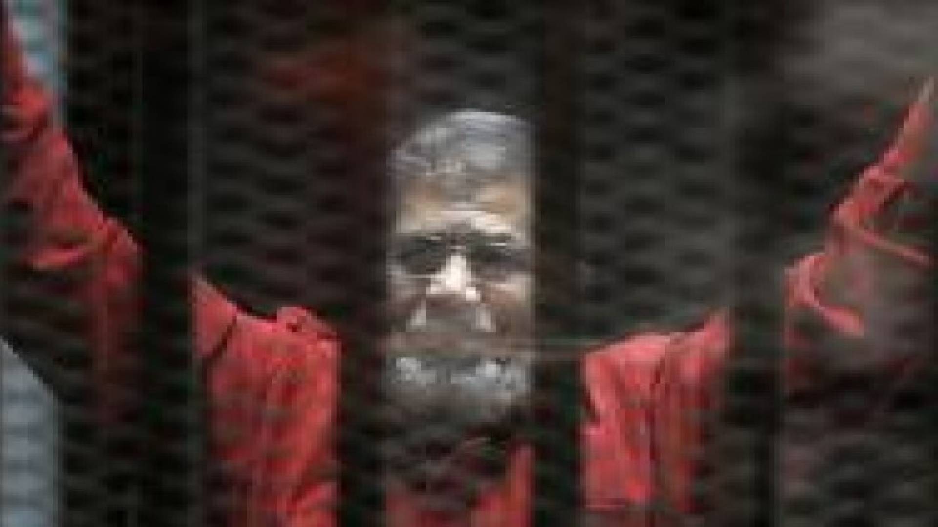 تأجيل محاكمة مرسي في قضية " التخابر مع قطر "