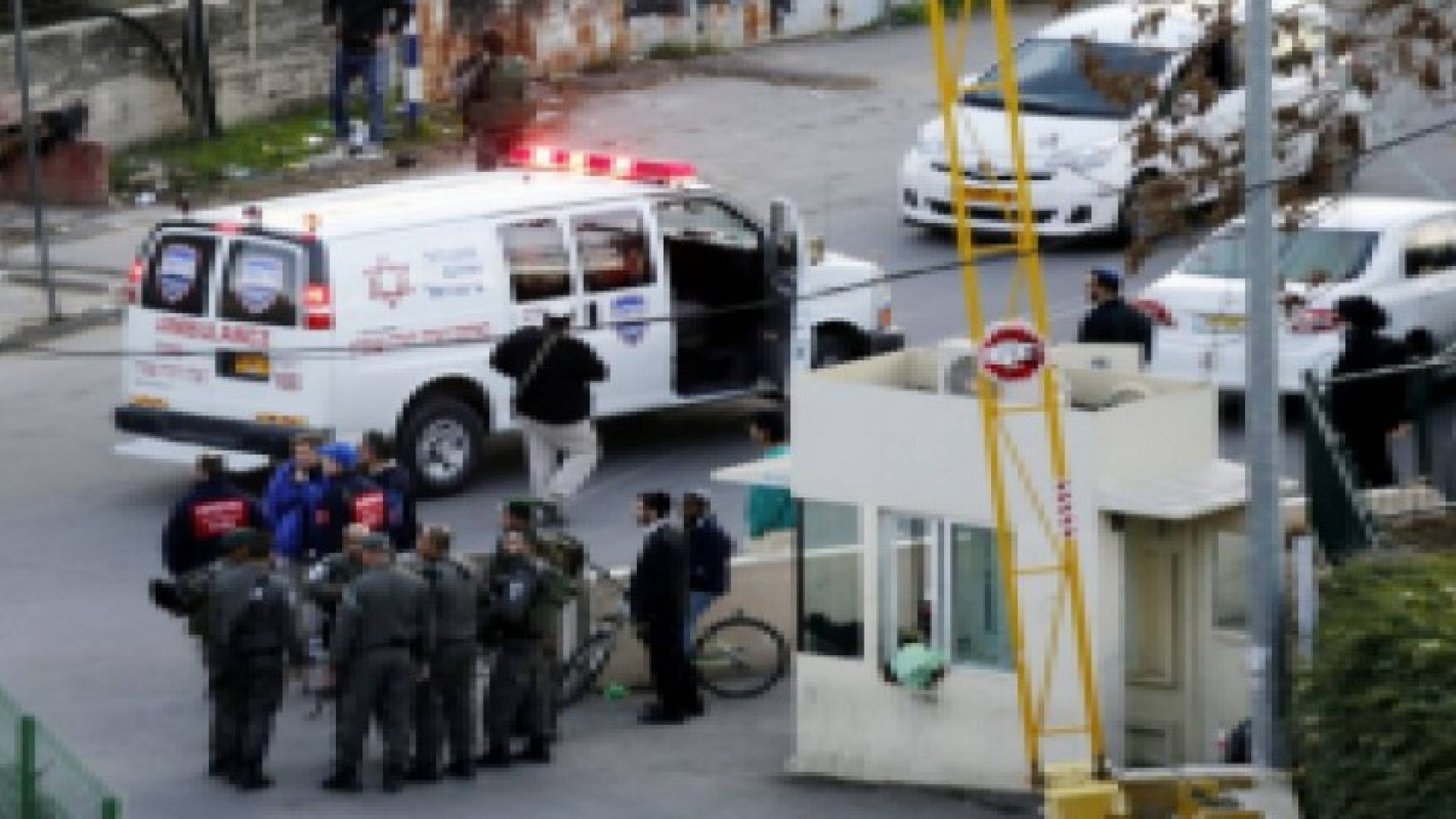 اعتقال فتاتين في الخليل بذريعة محاولة طعن جنود