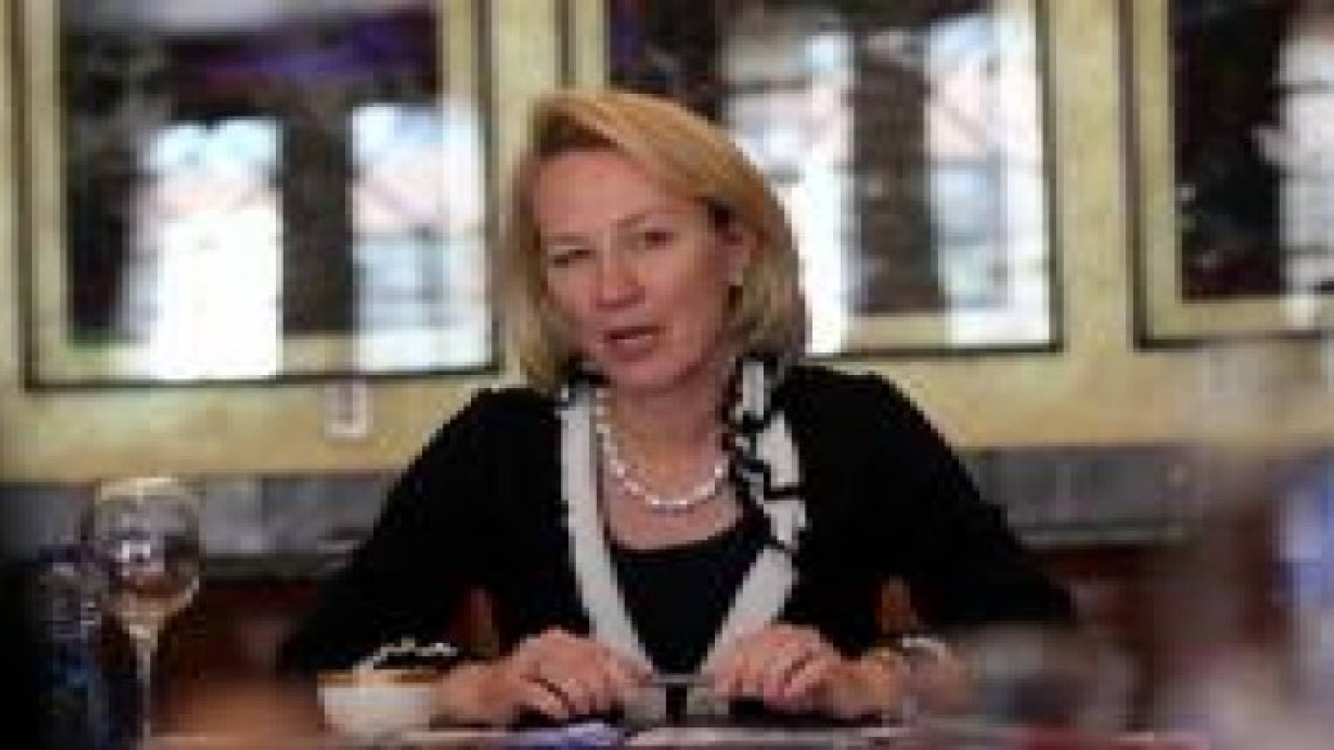 جوده معلقا على زيارات ويلز : أهلا وسهلا .. فيديو