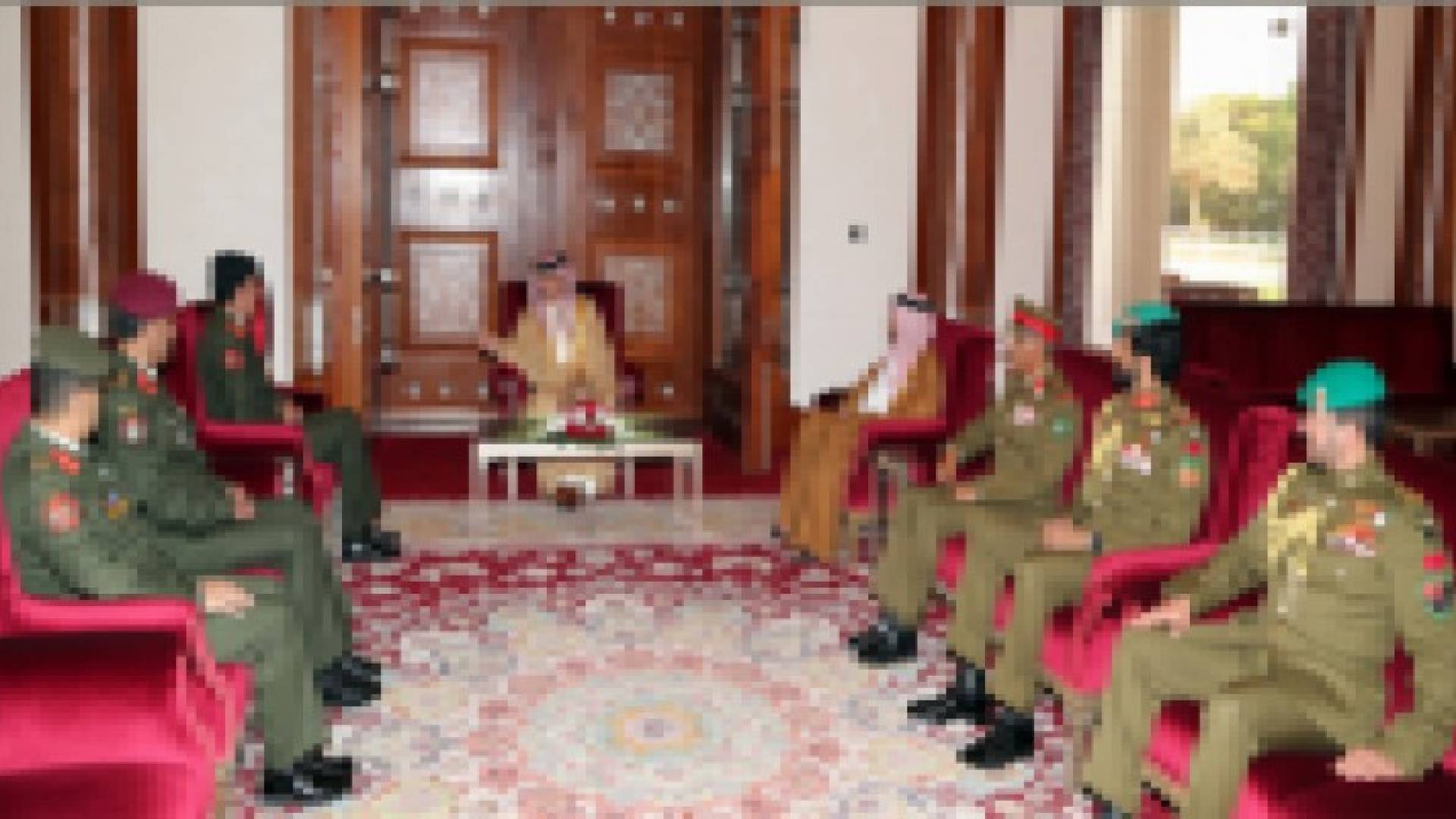 الزبن يعود الى عمان بعد زيارة قصيرة الى مملكة البحرين