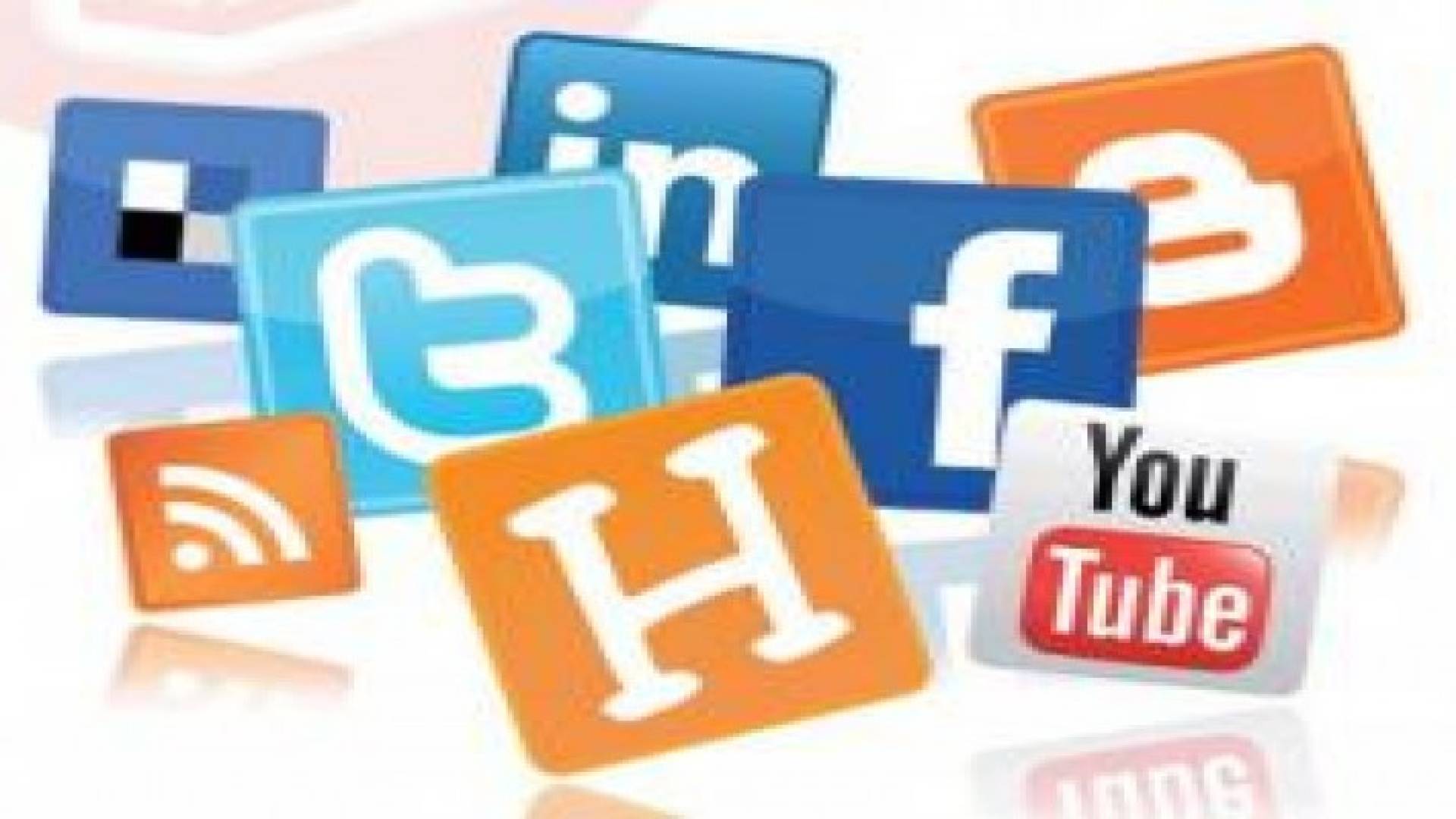 مواقع التواصل الاجتماعي  تتجاهل أخطائها