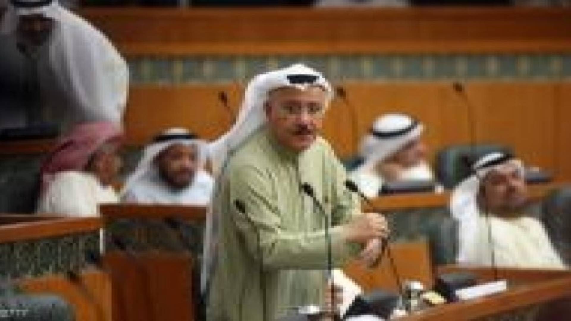 بالفيديو : وفاة نائب كويتي أثناء انعقاد جلسة لمجلس الأمة