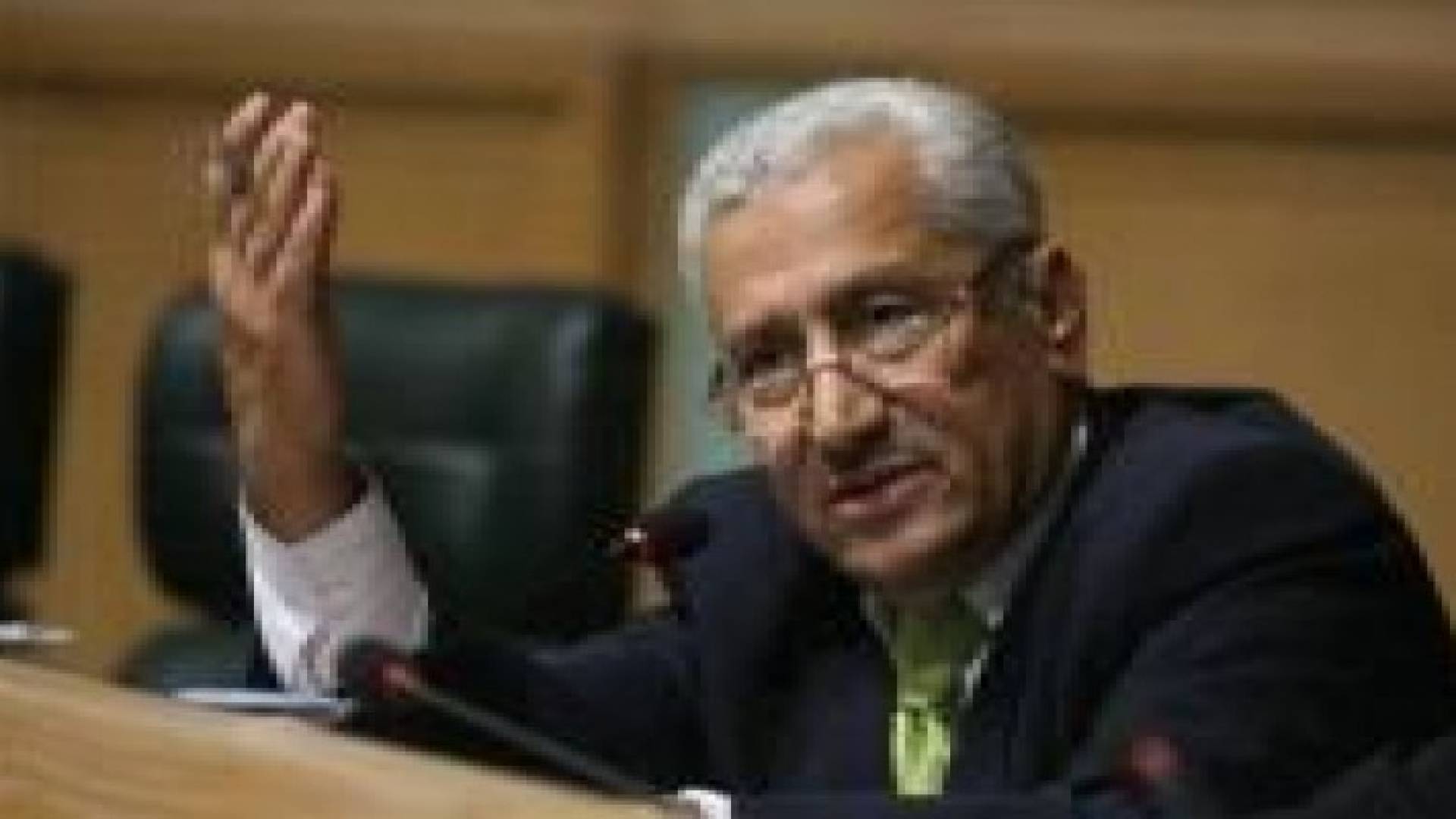 النسور للنواب : ما يعتبره البعض نهج جباية أدى إلى الاستقرار المالي والداخلي