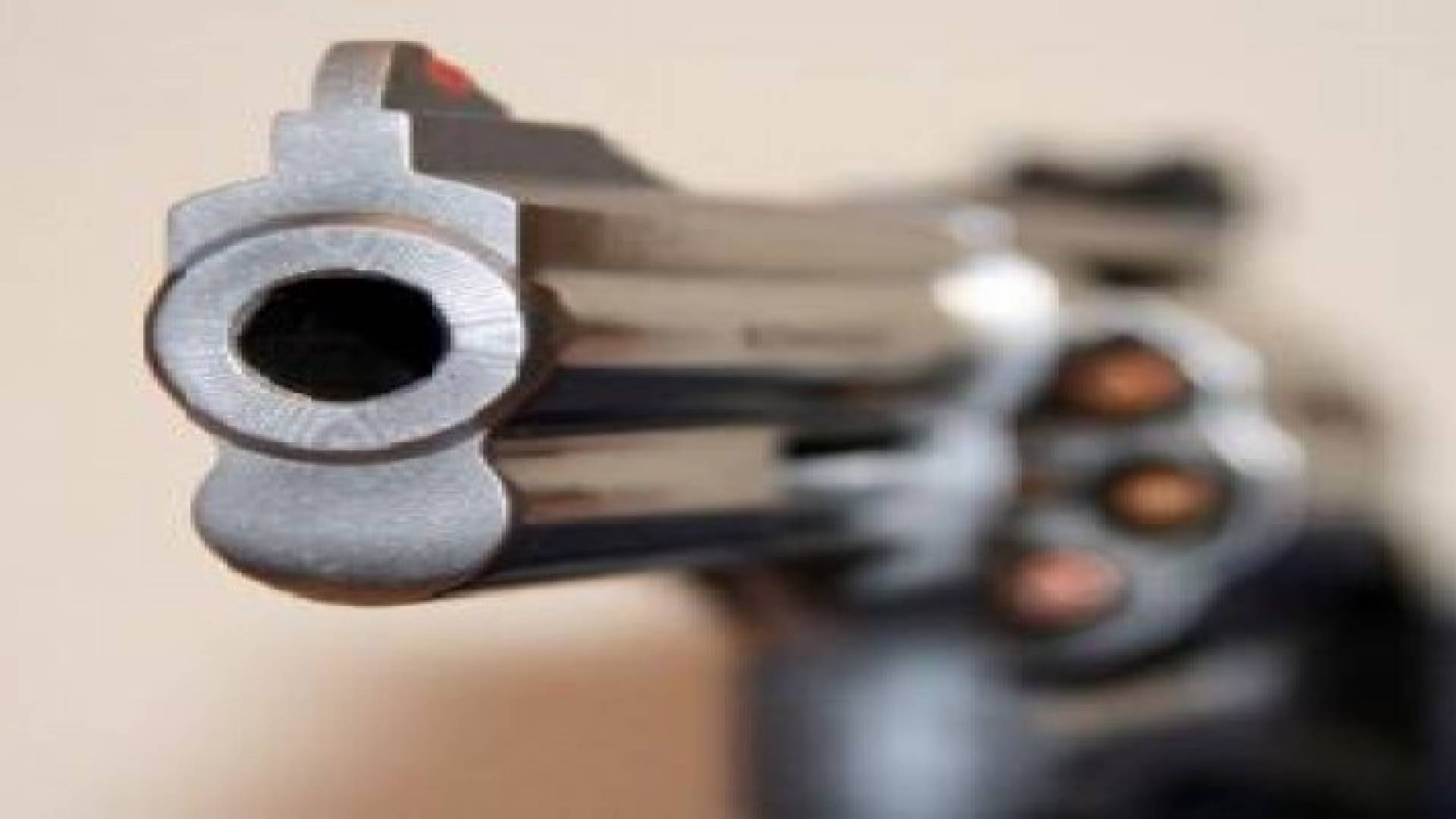 طالب يطلق الرصاص على آخر داخل جامعة خاصة في عمان .. تفاصيل