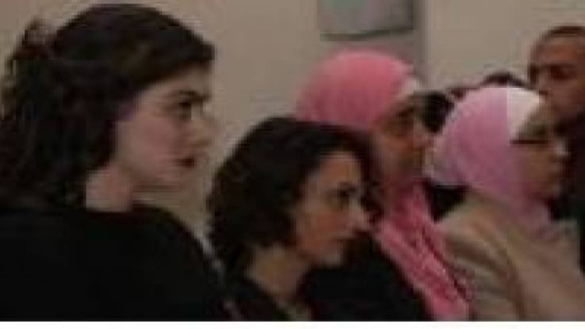 إضاءة شجرة الوحدة الوطنية للمرة الخامسة في ناعور.. صور