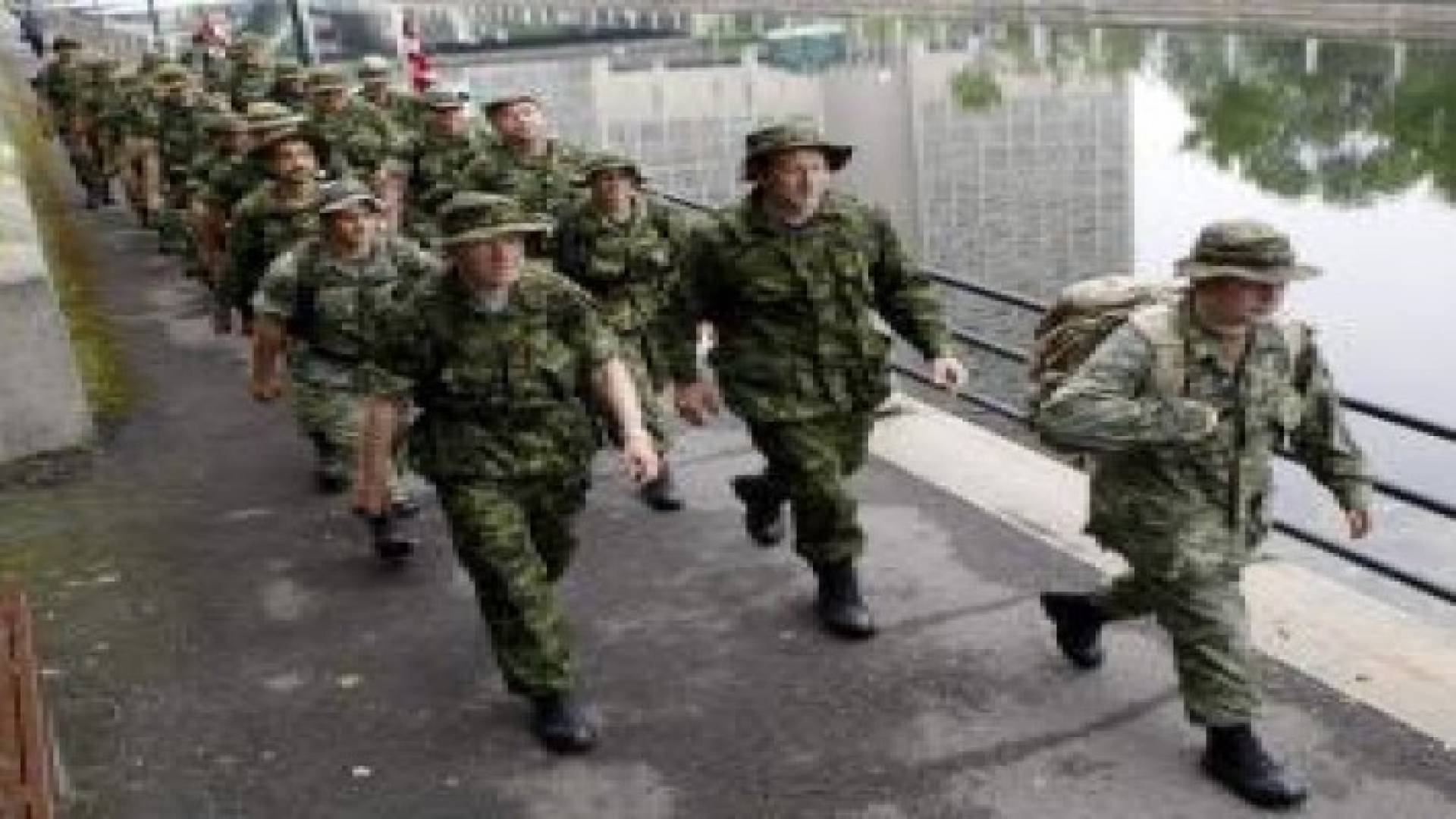 الجيش الكندي ينفي تورط طياريه بقتل تسعة جنود عراقيين