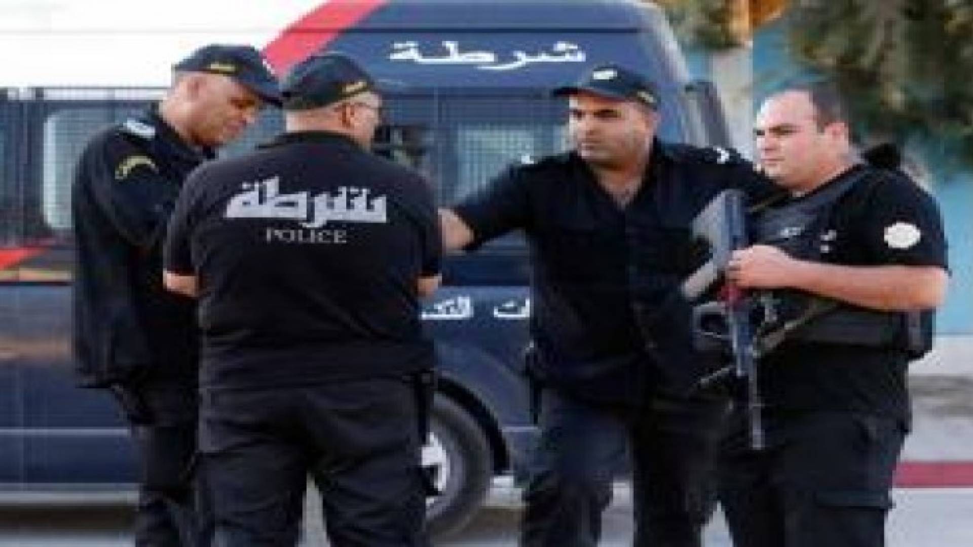 تونس تمدد حالة الطوارئ لشهرين إضافيين