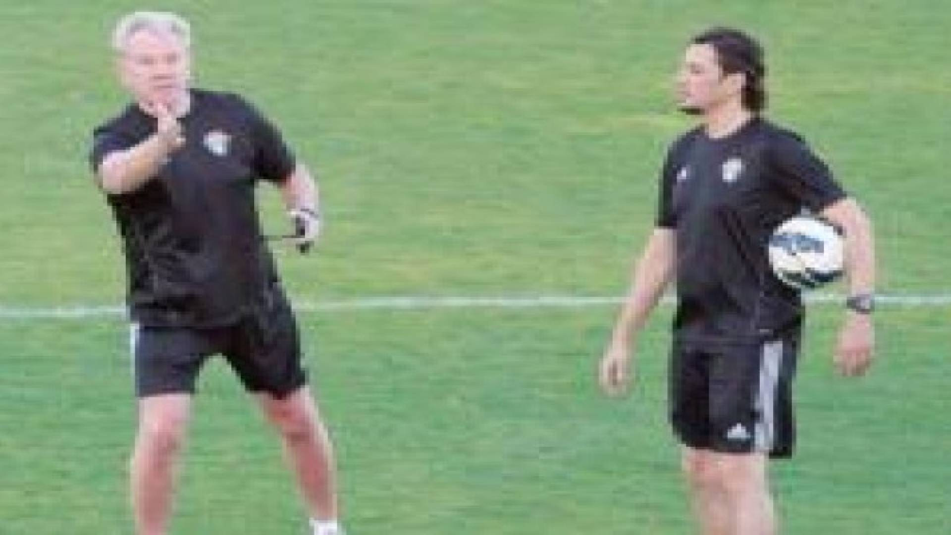 أبو زمع لـ رؤيا: " فنيا " أتمنى بقاء بول بوت مدربا للنشامى