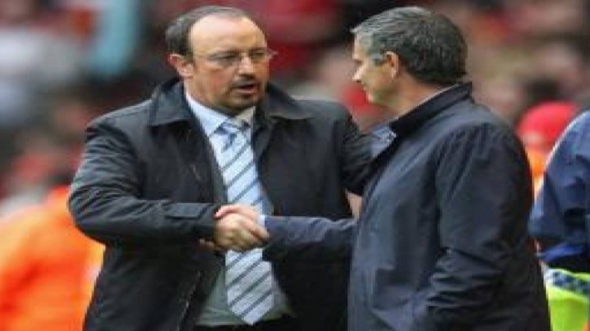 انباء عن اقالة بينيتيز من تدريب ريال مدريد وتعيين مورينيو خلفا له