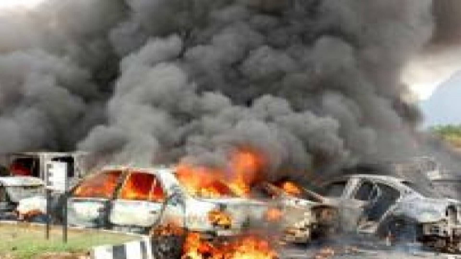 مقتل شخصين واصابة 4 آخرين بتفجيرين في بغداد