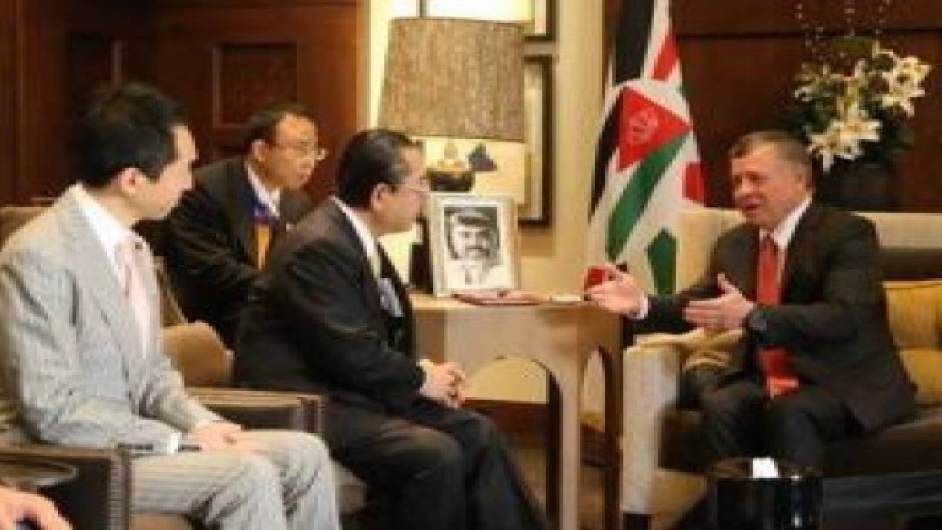 الملك يلتقي لجنة الصداقة البرلمانية الأردنية اليابانية