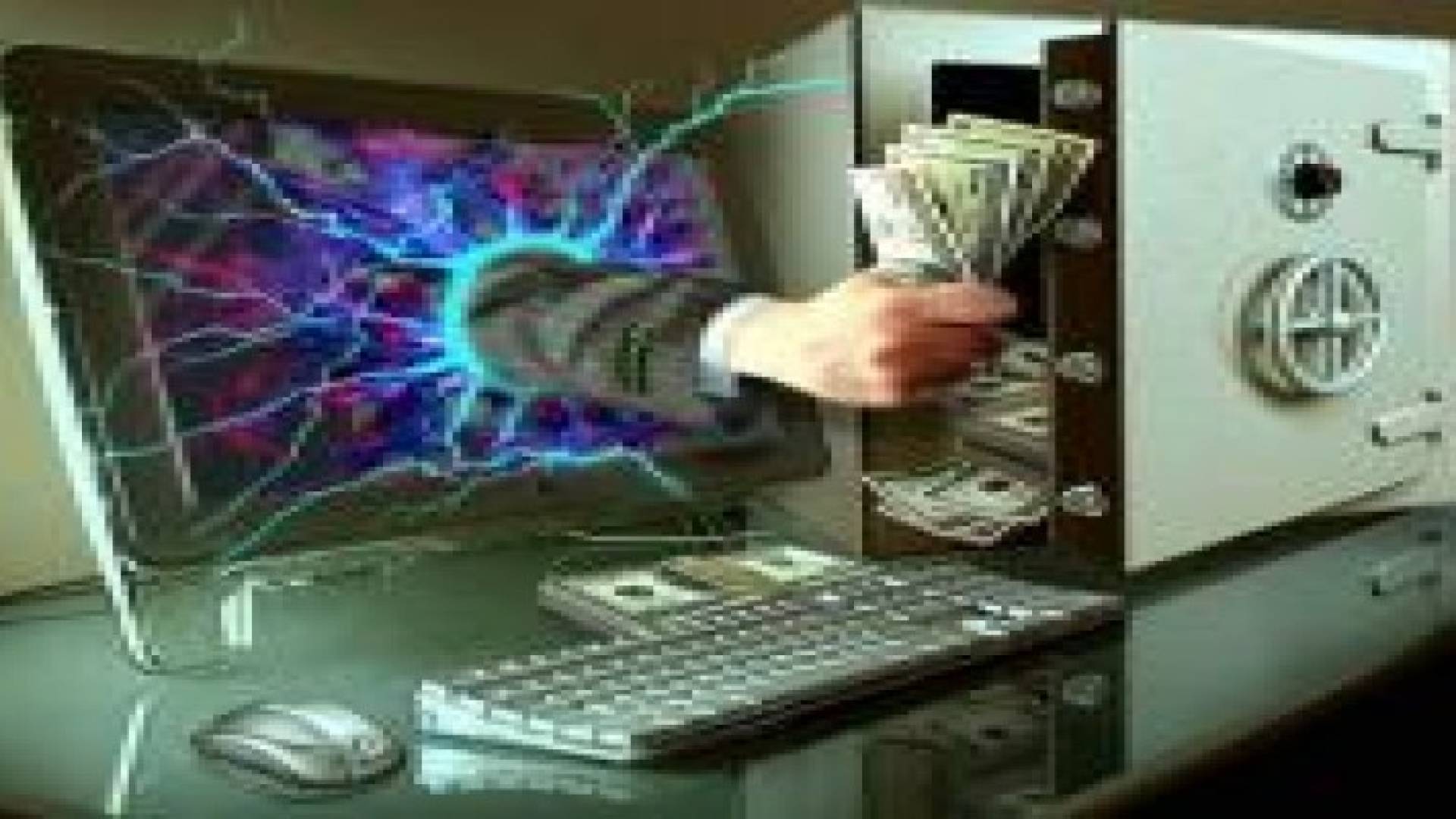 2100 جريمة إلكترونية في 2015