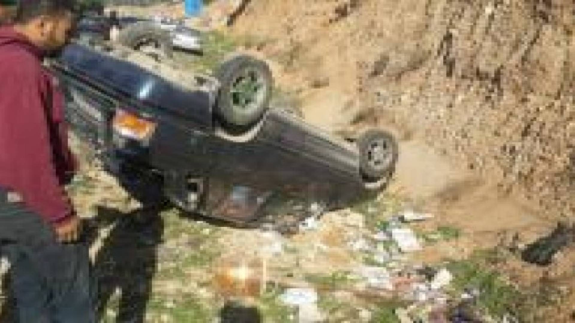 اصابة شخصين اثر حادث تصادم في منطقة عين الباشا.. صور