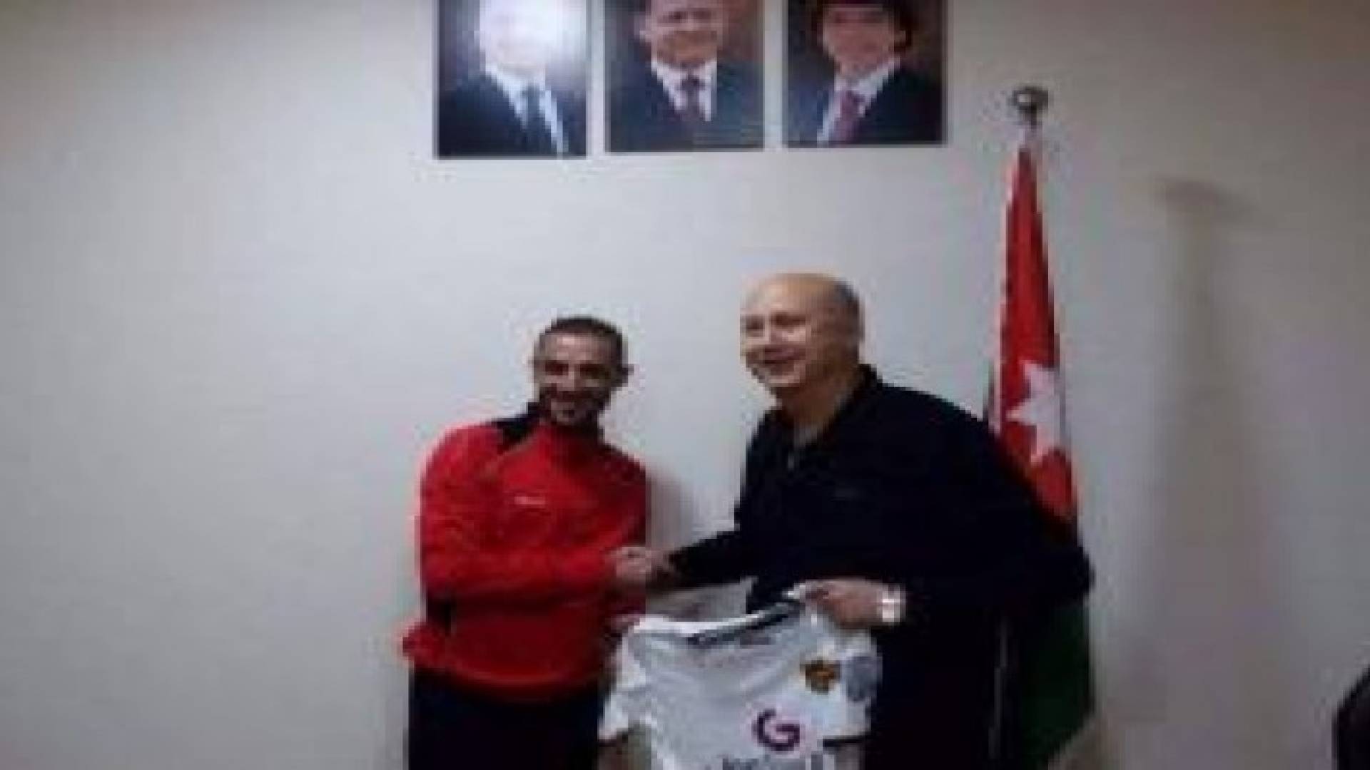 رسميا ... الأهلي يتعاقد مع راكان الخالدي ولؤي عمران